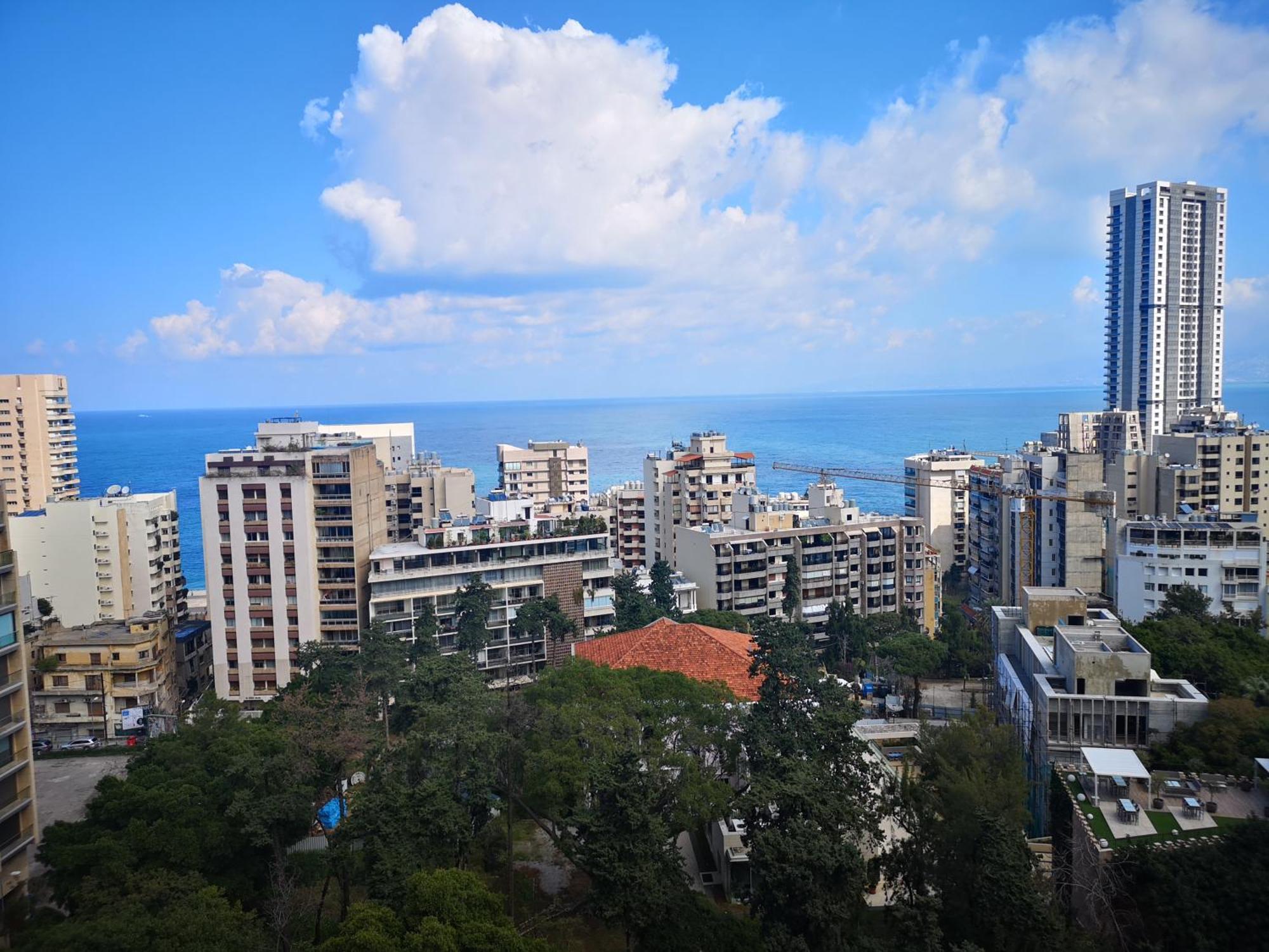 Gefinor Rotana - Beirut Hotel Exterior photo View of the seafront of the municipality