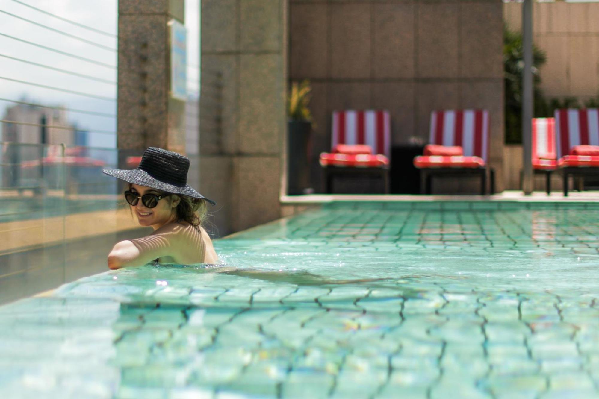 Gefinor Rotana - Beirut Hotel Exterior photo The swimming pool at the hotel